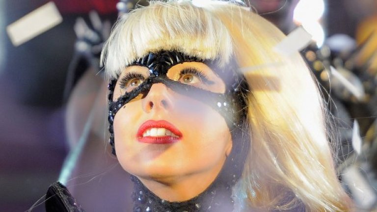Миналата година класацията оглави Лейди Гага, която сега е с четири позиции по-надолу - на пето място