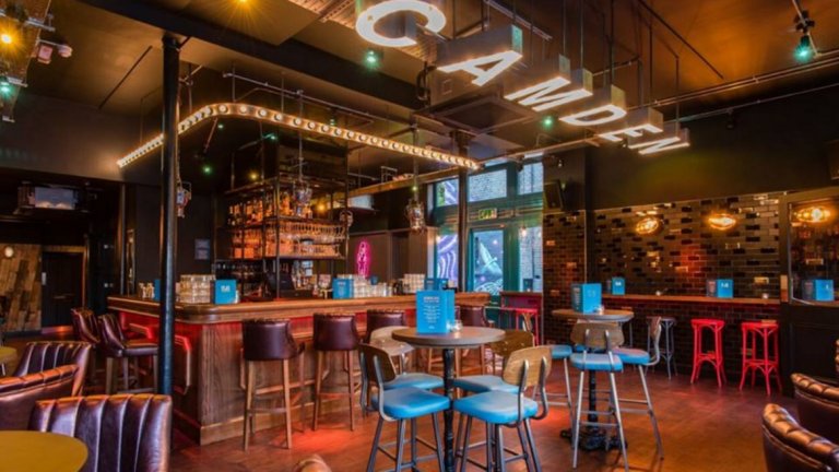 Лондон е градът, в който можеш да срещнеш всеки и да го изгубиш завинаги. Вижте още снимки в галерията.