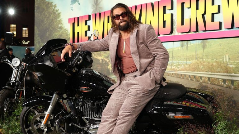 8. Джейсън Момоа - 28 милиона долара
46-годишният Момоа направи доходоносен преход от Аквамен към друга комерсиална роля - тази в  „Майнкрафт: Филмът”. Актьорът се включи и в сериала на Apple Chief of War.