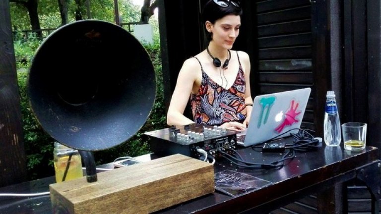 По случай годишнината от глобалния уиски бранд са подготвили множество изненади, с които да въвлекат своите фенове в отпразнуването на важната годишнина.