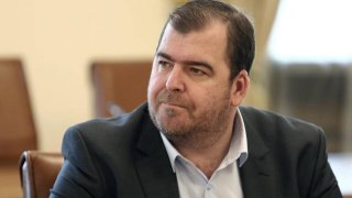 Министър Явор Гечев обяви, че се проверяват възможностите за това, след като Полша и Унгария обявиха подобен ход