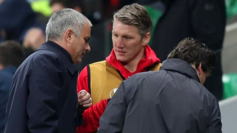 "Жозе Моуриньо ме изхвърли от съблекалнята на Юнайтед и ме прати да тренирам с децата"