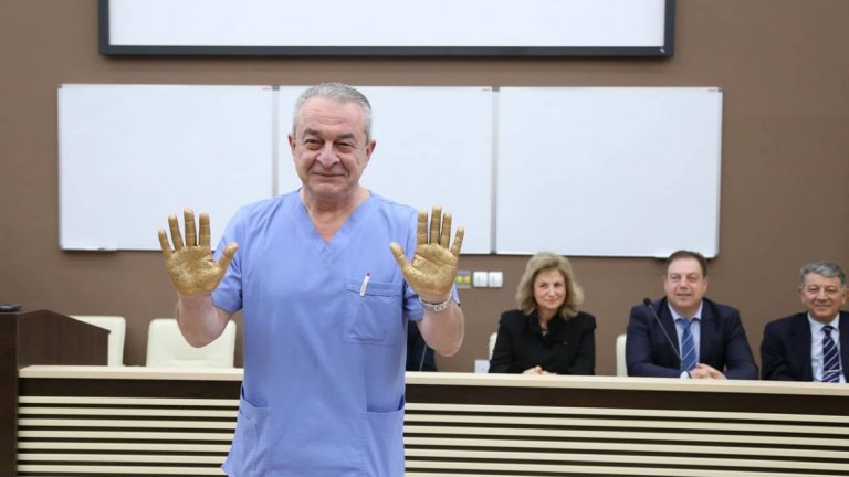 Денят на родилната помощ беше отбелязан в "Майчин дом" с ритуала "Златни ръце"