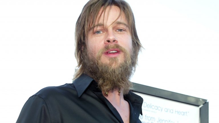 "Стриптизьорките ми помогнаха да стана актьор"Прохождането в Холивуд е трудно и отначало Брад Пит работи като шофьор, чиято задача е да откарва стриптизьорките от купоните, на които са поръчани. Пред Newsweek той определя работата като „депресираща и доста неприятна“, но и тя си има своите добри страни. Пит успява да преодолее своята стеснителност, а освен това завързва контакти с някои важни имена в бранша.