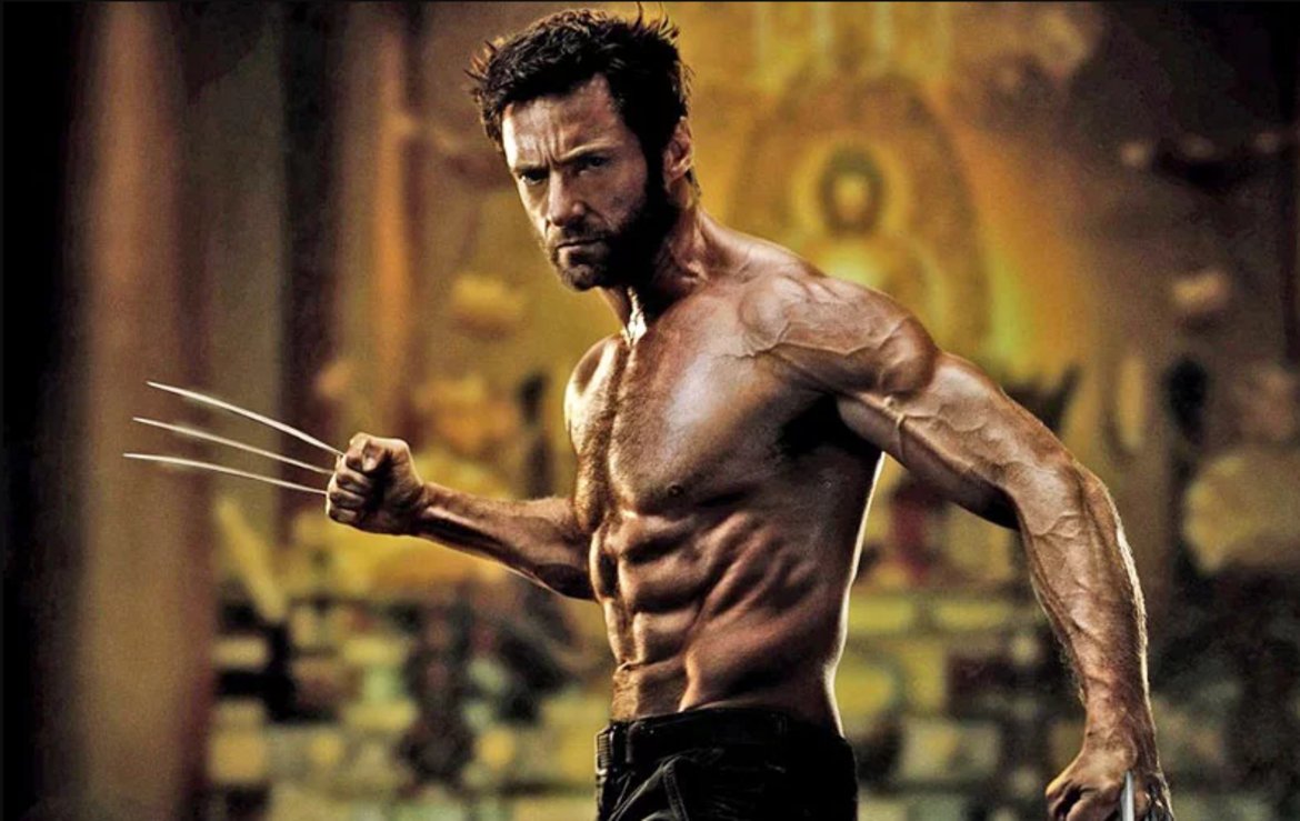 Хю Джакман - Върколакът (The Wolverine, 2013)

Хю Джакман успя да усъвършенства силата и физиката си на 44-годишна възраст, когато повечето мъже започват постепенно да губят форма. Австралийският актьор винаги е поддържал стегнато и слабо тяло, но постига мутантската си мускулна маса след 5-месечни интензивни тренировки при треньора Дейвид Кингсбъри.