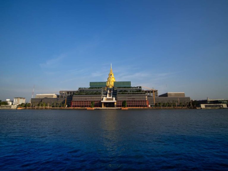 Парламентът на съвременен Тайланд