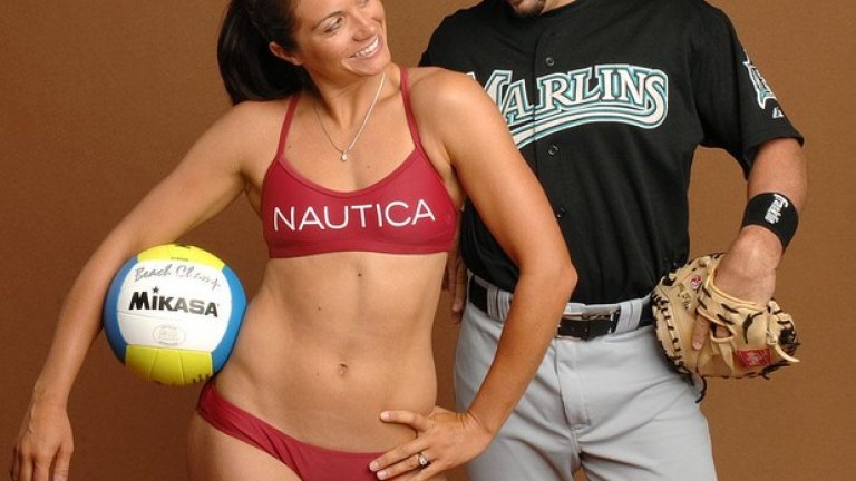 Мисти Мей е един от секссимволите на плажния волейбол, но от 2 години е извън игра. Бракът и с бившия вече бейзболист Мат Тренор получи красив подарък - през юни миналата година се роди дъщеря им.