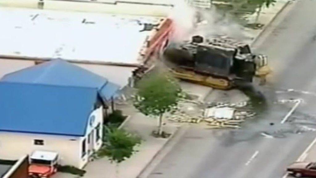 killdozer-in-building