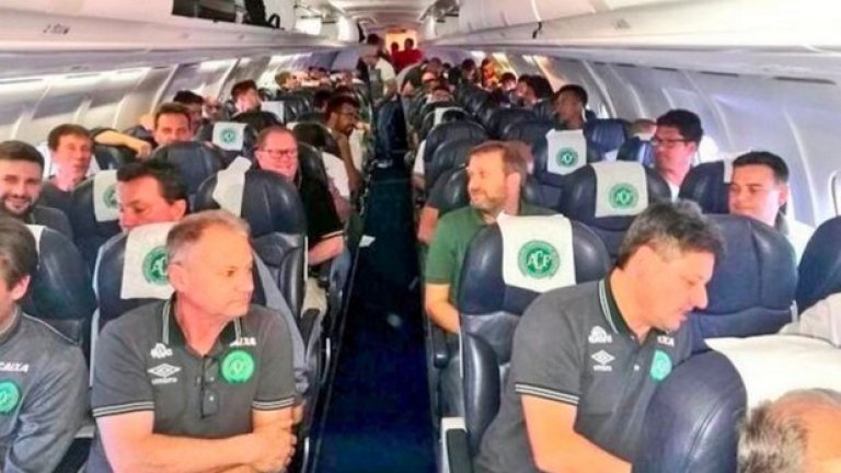 Самолетът, с който се разби бразилския футболен тим - "ЛаМия" - е оперирала в разрез с боливийското трудово законодателство