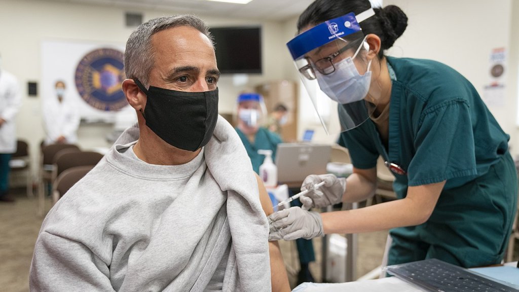 1280px-COVID_Vaccine_(50745583447)