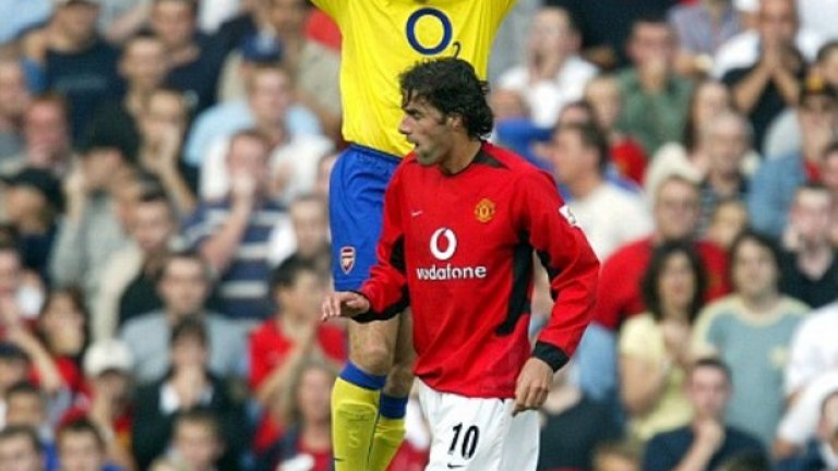 90. Юнайтед - Арсенал 0:0, 2003 г.
Незабравимо 0:0 със скандалите в края, когато Рууд ван Нистелрой изпусна дузпа, а Мартин Киоун се държа като идиот, атакувайки го първично. Двата отбора едва бяха разтървани в тунела към съблекалните.