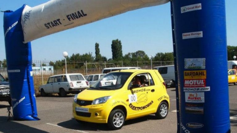 Малката двуместна кола е идеална за градски условия