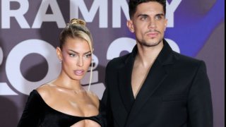 Секс всеки ден - тайният договор между бивша звезда на Барса и моделката Джесика