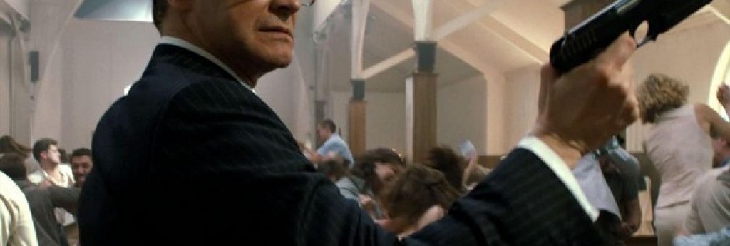 Сцената в църквата в "Kingsman: Тайните служби" (Kingsman: Secret Service, 2014)
Британската шпионска екшън-комедия включва сцена, в която Колин Фърт вади пистолет и започва да стреля, ръга и мачка, убивайки 40 души за три минути и 12 секунди в баптистка църква. Под режисурата на Матю Вон маниакалните членове на църквата са избити почти до крак. И ако това не ви се струва по никакъв начин забавно, предвид зачестилите терористични атентати напоследък, имайте предвид, че първоначално сцената е била дълга седем минути. Знаете ли колко ви е спестено всъщност?