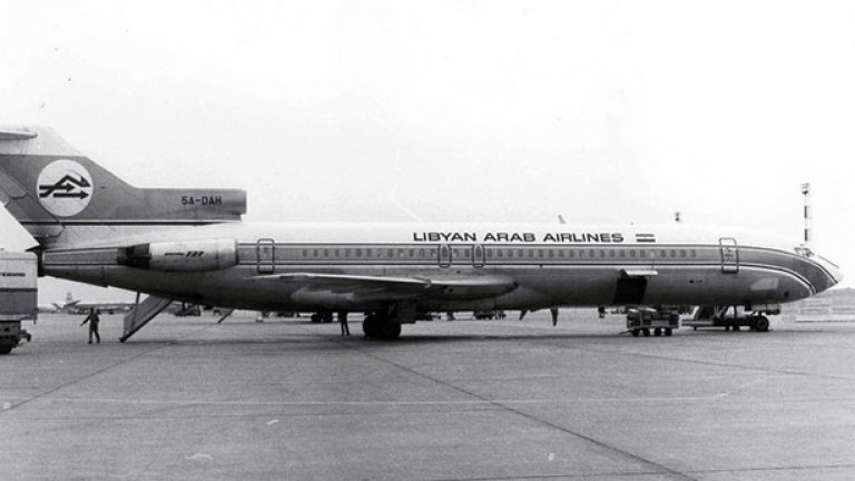 През 1973 г. Боинг 727 на Либийските авиолинии е прихванат и обстрелван от израелските ВВС при опит за принудително кацане. Самолетът се е бил отклонил от маршрута и се озовал в израелското въздушно пространство поради навигационна грешка. Разбива се в Синайската пустиня, загиват 103 от 113-те души на борда