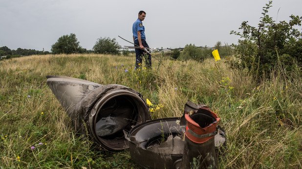 Холандия прибира останките от MH17