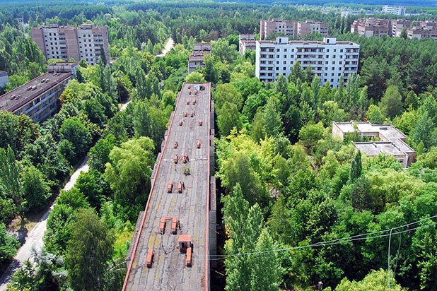 Припят е създаден през февруари 1970-а близо до границата с Беларус като едно ядрено градче в Украйна. След аварията в Чернобилската АЕЦ през 1986-а той е един изоставен мъртъв град - заради високата радиация