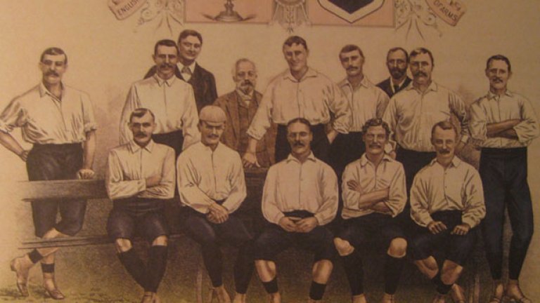 Ето го първият шампион на английската първа дивизия. Престън Норд Енд печели през 1888 г. Клубът днес страда из долните лиги на английския футбол, но се гордее със славната си история. Мнозина са склонни да я забравят, мислейки, че футболът започва от 1992 г.