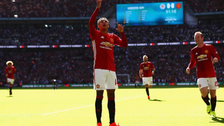 Джеси Лингард, дебютира на 16 август 2014 срещу Суонзи във Висшата лига
Разписа се на финала за "Къмюнити шийлд" срещу Лестър и е сред основните фигури в отбора.