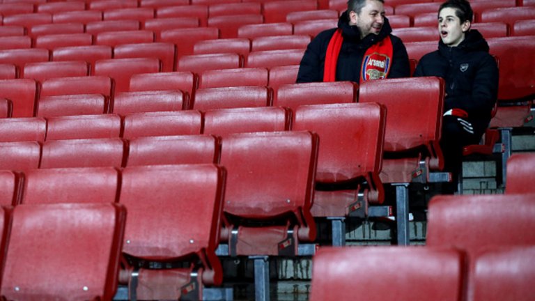 Проблемите на Арсенал са големи като Хималаите. И нито Венгер, нито Емери, са Еверест-ът в тях