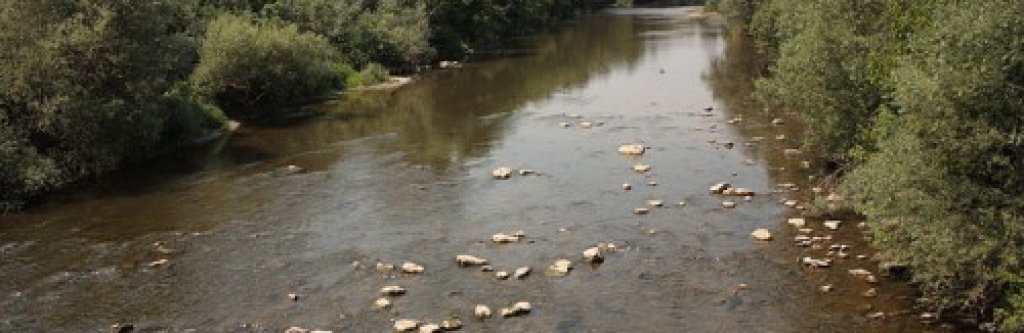 800px-River_Osam_at_Devetaki-500x333