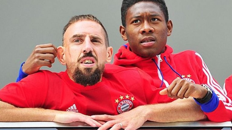 Въднъж приятели - приятели завинаги! Това важи за много от героите на зеления терен.