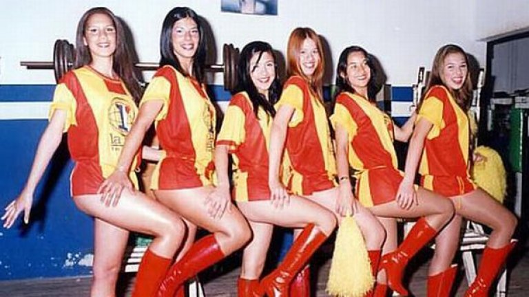 "Фанатикас" на третодивизионния Дефенсорес Унидос ("Защитниците на единството") също са известни като "Бокитас"