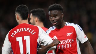 Звездно завръщане на Сака, но и голям удар по Арсенал преди мачовете с Реал