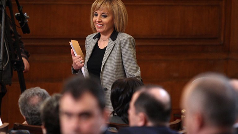 За втори път ГЕРБ иска оставката на Мая Манолова като заместник-председател на Народното събрание