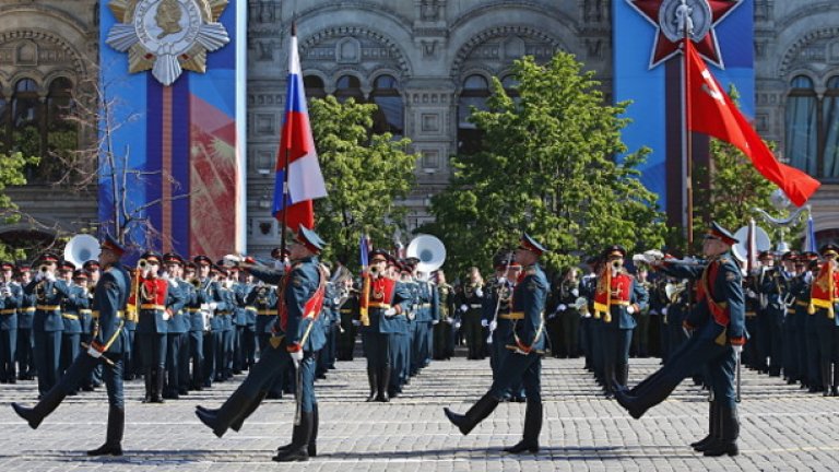 Военният парад в Москва (снимки)