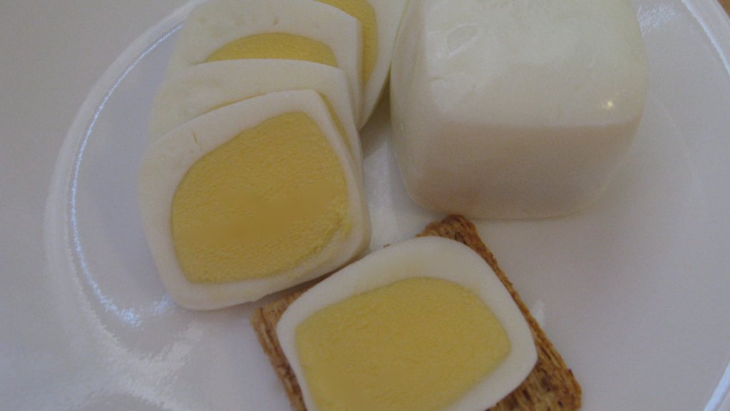 Square-egg-with-sliced-egg