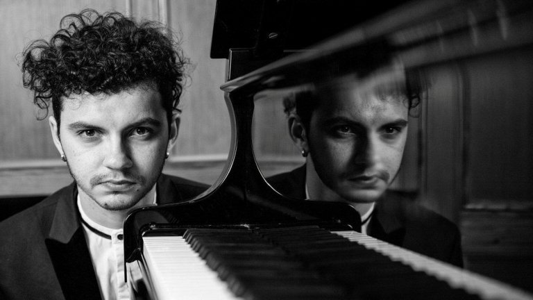 Пианистът Светослав Тодоров тази година ще бъде на сцената на Карнеги Хол