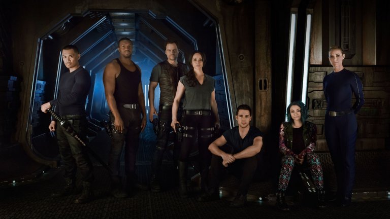 Dark Matter / "Тъмна материя"
Едно от най-добрите попадения в научната фантастика за последните няколко години. Dark Matter разказва за космическия кораб "Раза" и членовете на неговия екипаж, които в един момент просто се събуждат без каквито и да е спомени за миналото си.