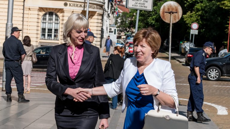 Радостни, зажаднели, депутати...