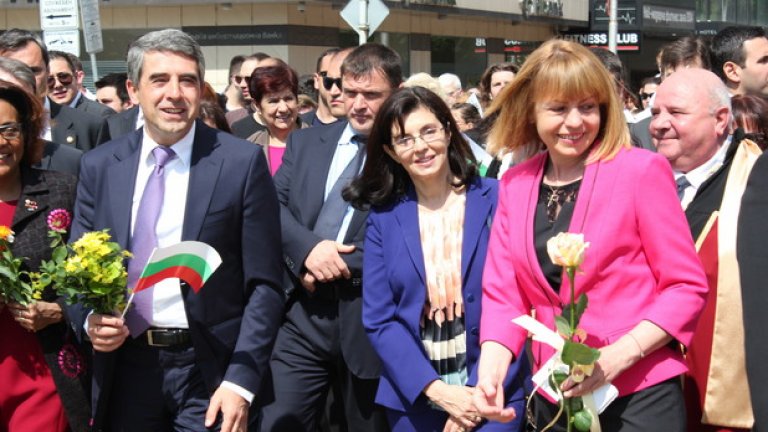 Не се заблуждавайте - празниците не са дни за празно говорене.