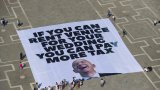 Протестиращите във Венеция са също толкова нелепи, колкото и милиардерската суета