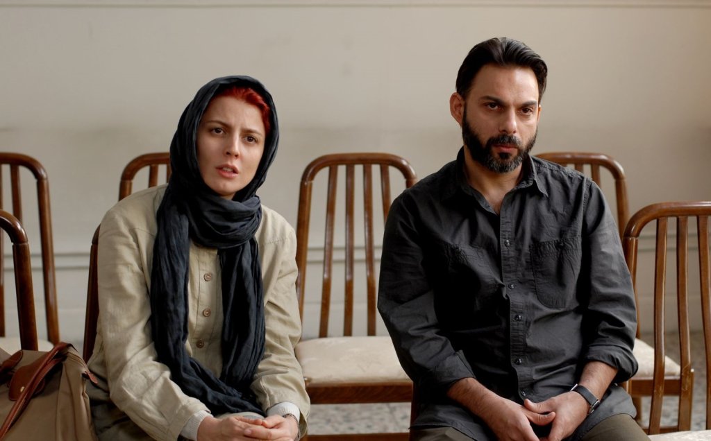 „Раздяла“ (A Separation, 2011) е емоционален, интелигентен и сложен филм на иранския режисьор Асгар Фархади. Действието се развива в Техеран и разказва за живота на двойка от средната класа, която изживява брачен конфликт. Ако наградите означават качество
