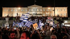 Младите гърци са подкрепили масово кампанията на СИРИЗА с гласуване "НЕ"

