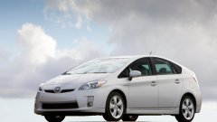 Toyota Prius си остава №1 при хибридите и символ на тези автомобили