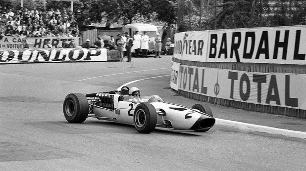 McLaren дебютира във Формула 1 в Гран при на Монако през 1966