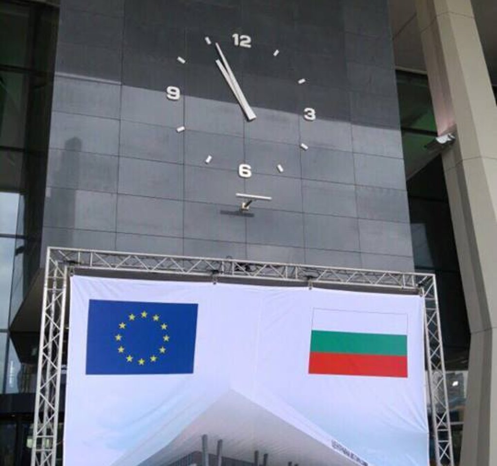 Ето как изглежда обновената Централна гара в София