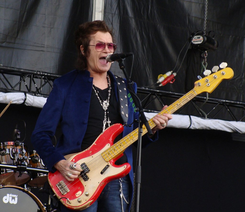 1183px-Glenn_Hughes_-_2011