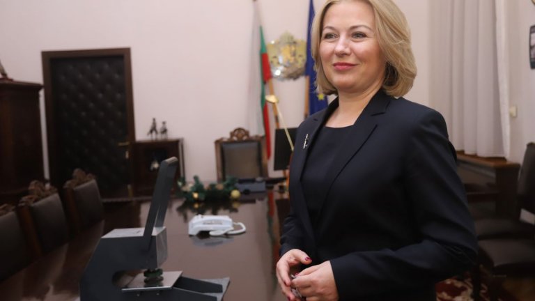 Мандатът му може да продължи по-дълго от моя, смята Надежда Йорданова