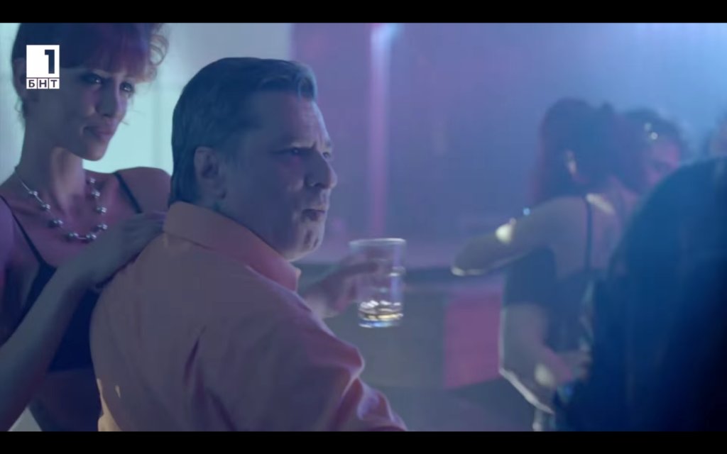 Куката може и да се закача с платените момичета, но стана ясно, че това с Яна е друго