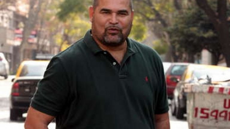 Хосе Луис Чилаверт
Легендарният парагваец никога не е бил сред най-елегантните футболисти, но определено не изглеждаше така на терена.