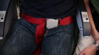 1280px-Airplane_seat_belt_1