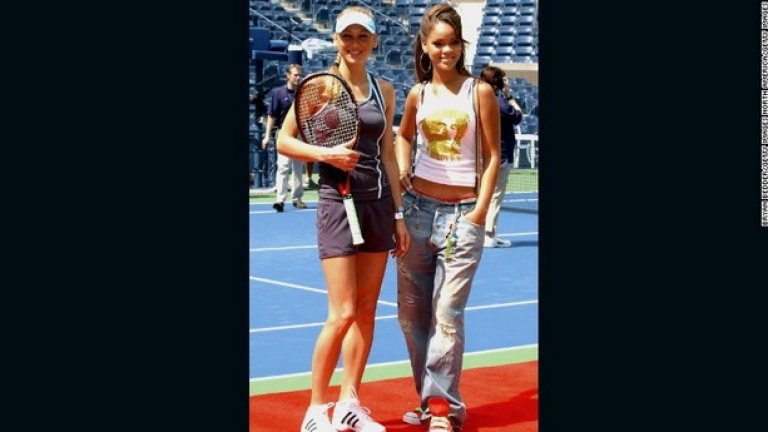 И до днес участва в благотворителни прояви - в случая с поп звездата Риана през 2005 г.