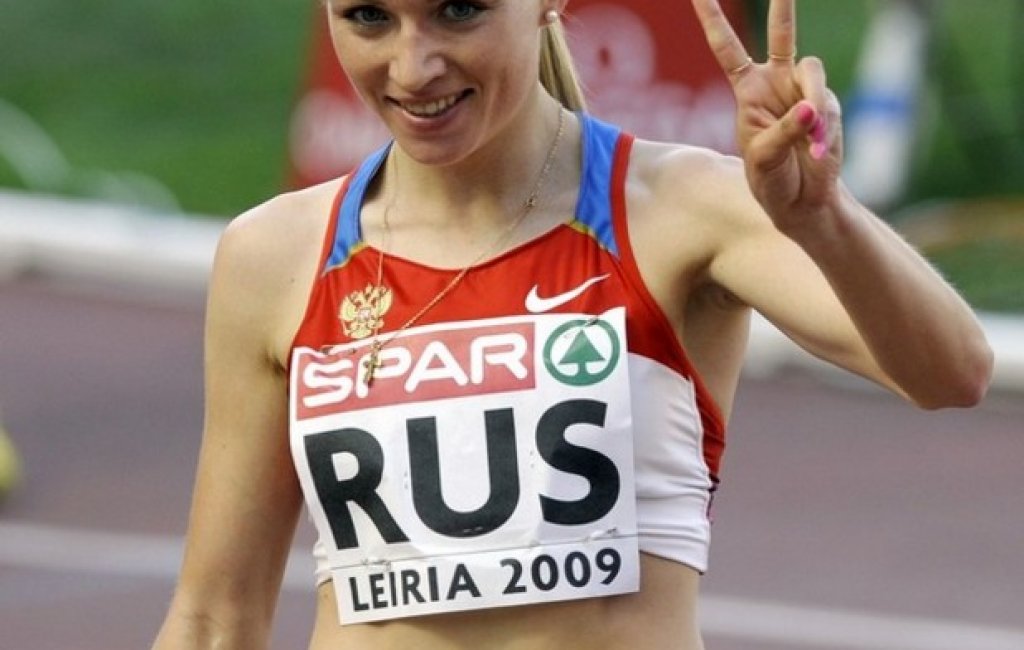 Ана Алминова
Специалистката на 800 и 1500 метра вече се пенсионира, но докато се състезаваше получи две наказания за допинг – първо за три месеца, а след това за две години.