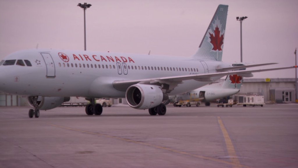 130314123956-business-traveller-montreal-canada-a-00010801-story-top