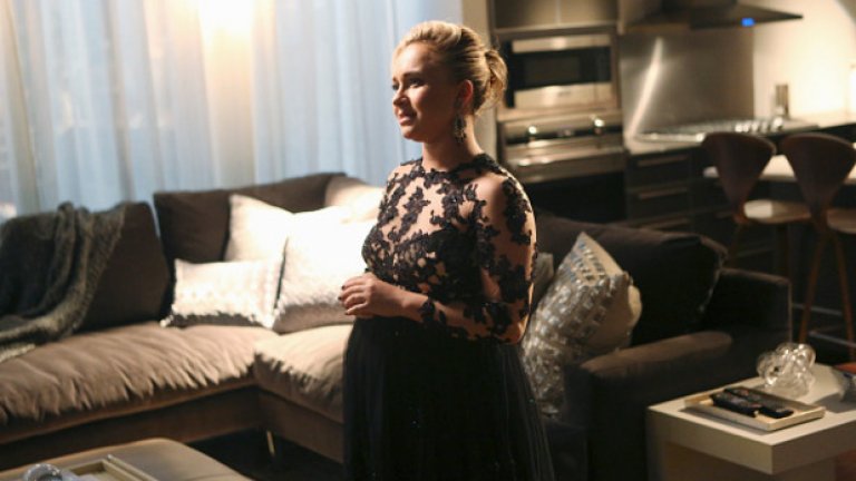 25-годишната актриса не се притеснява да показва корема си на редица събития